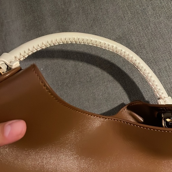 Elleme Baozi Cross-Body Bag - Picture 8 of 14